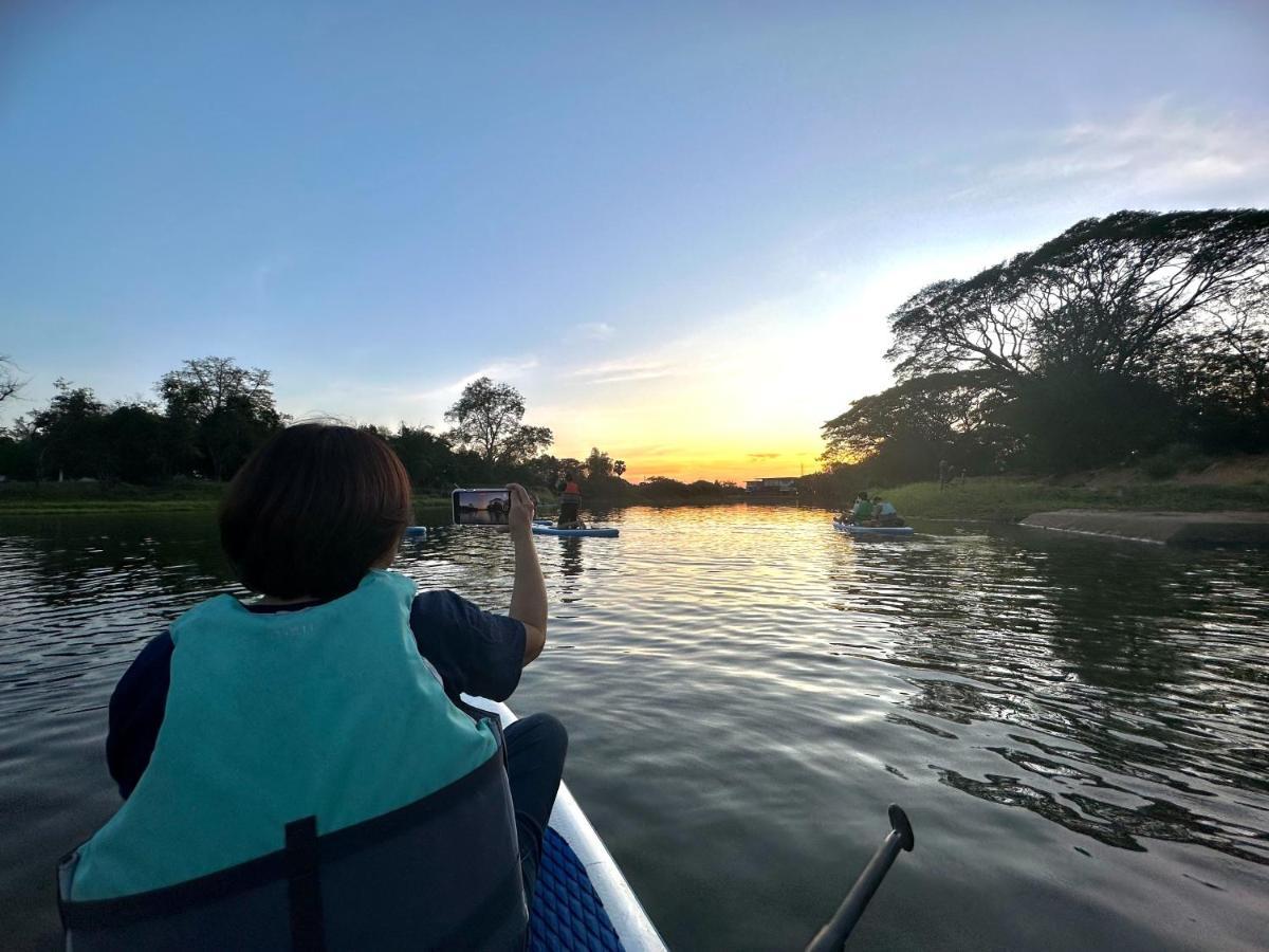 Une Jai Place เรือนอุ่นใจ Phimai Buitenkant foto