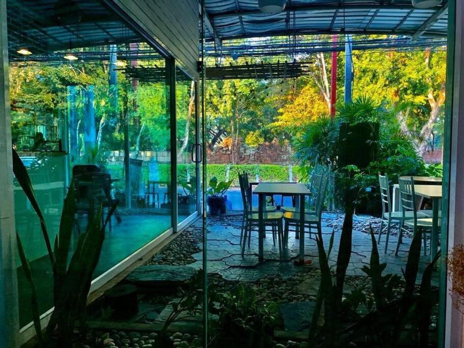 Une Jai Place เรือนอุ่นใจ Phimai Buitenkant foto